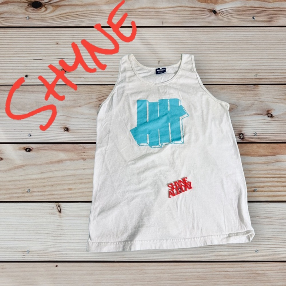 Tank Top Undefeated Size Large -Great Condition